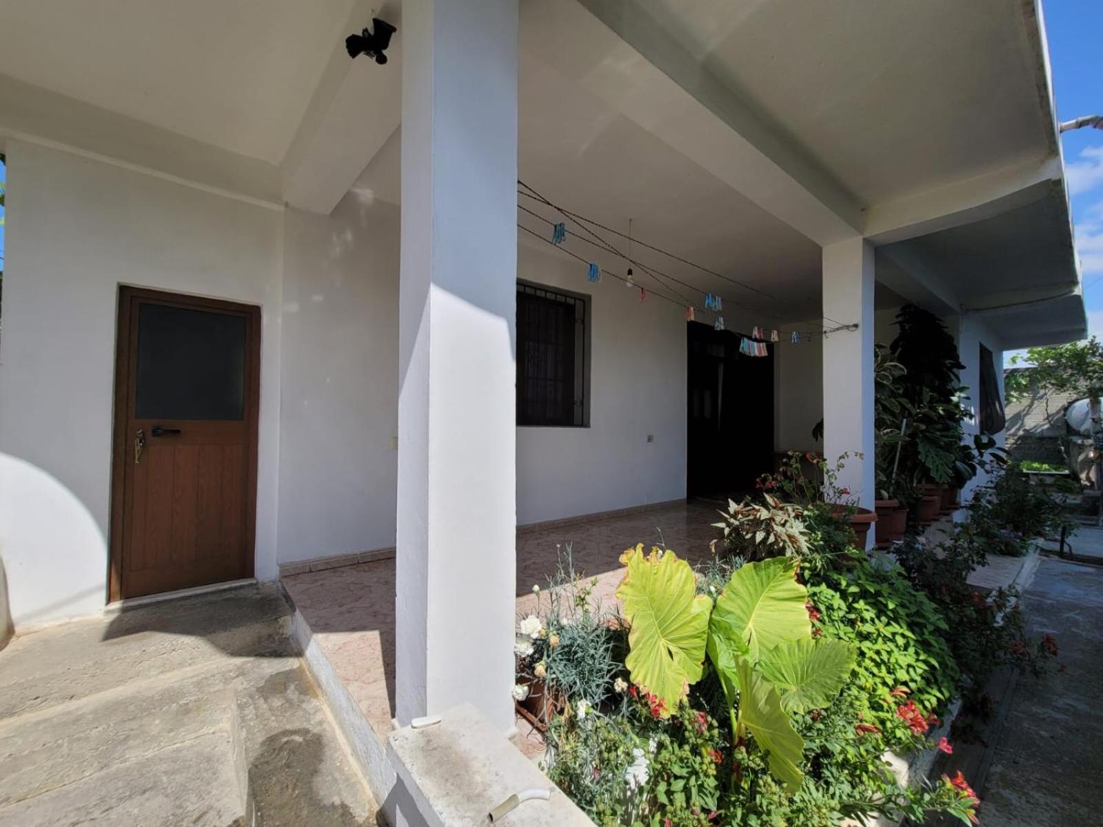 Private Room On A Shared Apartament Near Durres Beach Экстерьер фото